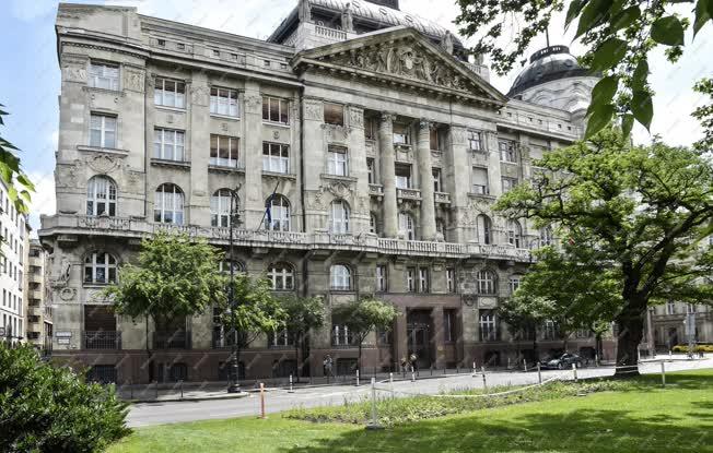 Közigazgatás - Budapest - Belügyminisztérium