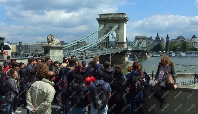 Idegenforgalom - Budapest - Külföldi turisták