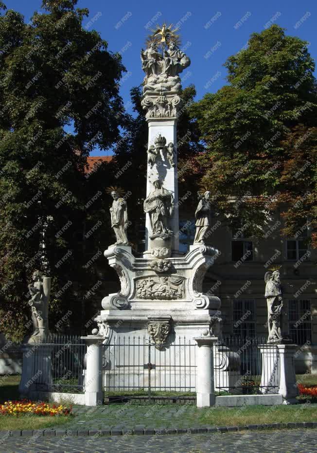 Műemlék - Budapest - Az óbudai Szentháromság-szobor