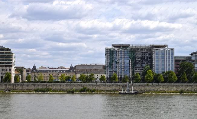 Városkép - Budapest - Duna Medical Center kórházának építése