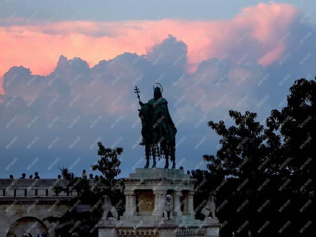 Műalkotás - Budapest - Szent István király lovasszobra 
