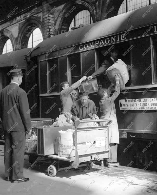 A szerző válogatása - A Keleti Pályaudvar