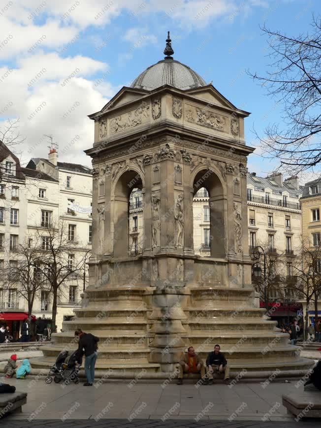 Franciaország - Párizsi városkép - A Fontaine des Innocents