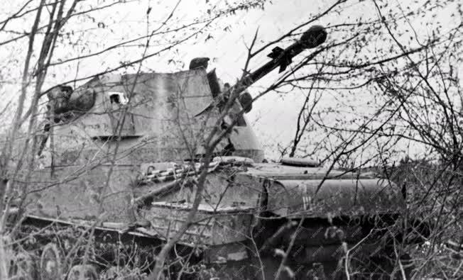 Történelem - II. világháború - Nimród tank