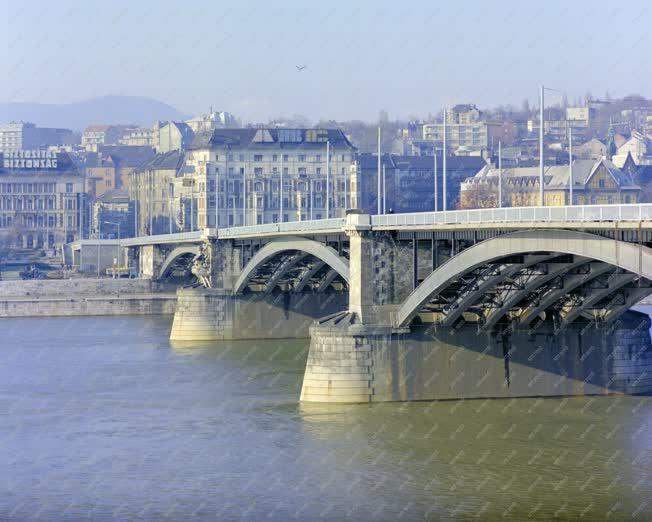 Városkép - A Margit hídon