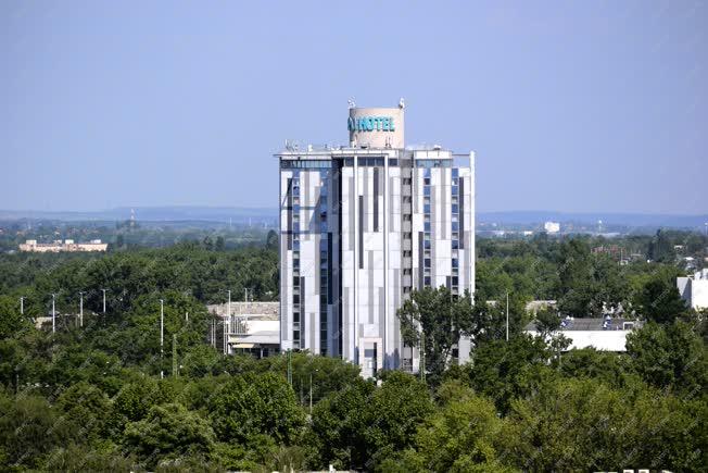 Épület - Budapest - Az Expo Congress Hotel épülete