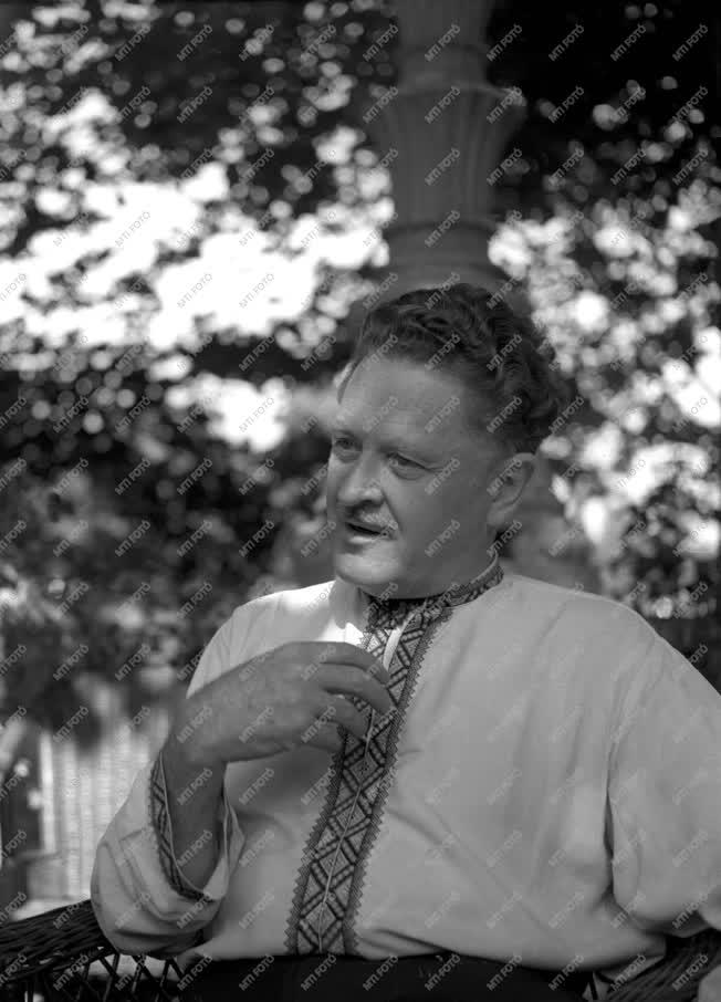 Nazim Hikmet török költő újabb látogatása Magyarországon