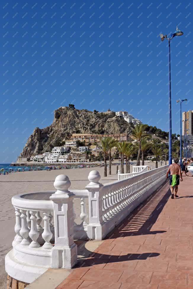 Idegenforgalom - Benidorm - A Poniente Beach