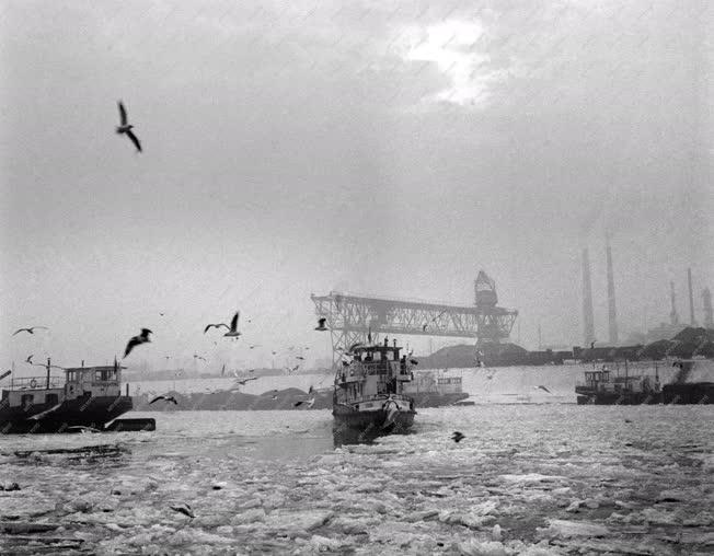 Közlekedés - Csepeli Szabadkikötő 