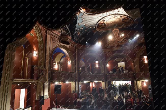 Új játszóhelyet nyit a Budapesti Operettszínház az egykori Moulin Rouge helyén