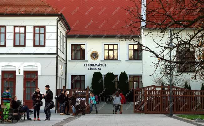 Oktatási létesítmény - Gödöllő - A Református Líceum épülete