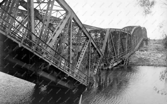I. világháború - Oroszország - Felrobbantott híd