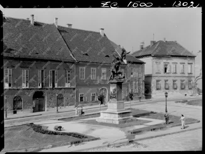 Városkép-életkép - Budapest album - Budai várnegyed, Dísz tér