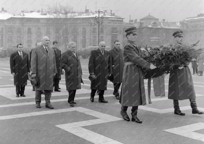 Külkapcsolat - Bolgár párt- és kormányküldöttség Magyarországon