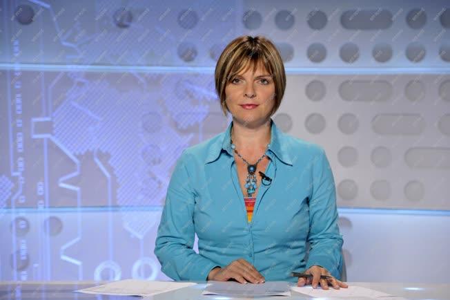 Televízió - Hegedűs Judit műsorvezető