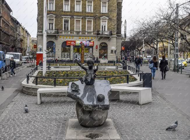 Városkép - Budapest - Díszkút a Kiscsibész téren