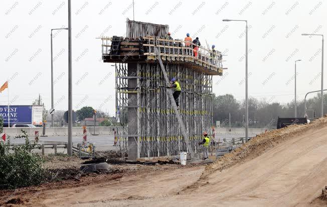 Építőipar - Debrecen - M35 autópálya kivitelezése