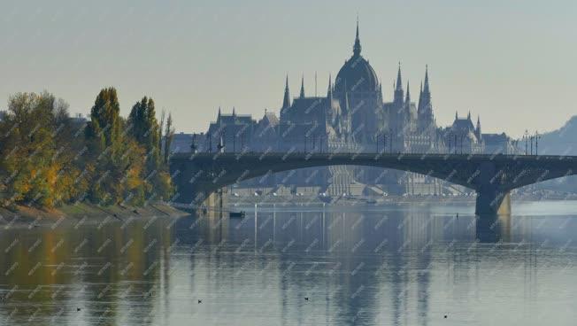Városkép - Budapest - Ködös ősz a fővárosban