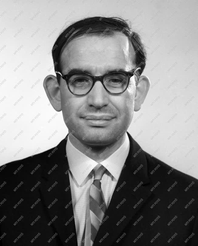 1970-es Állami-díjasok - Dr. Hajdú Tibor