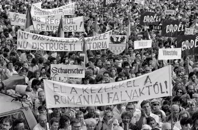 Belpolitika - Demonstráció Budapesten a román falurombolás ellen