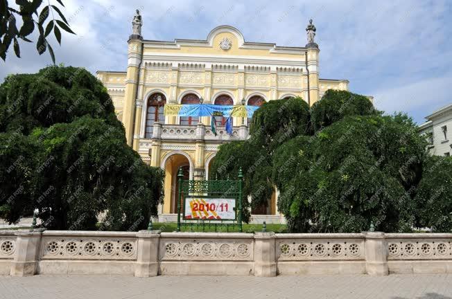 Városkép - Debrecen - Csokonai Színház