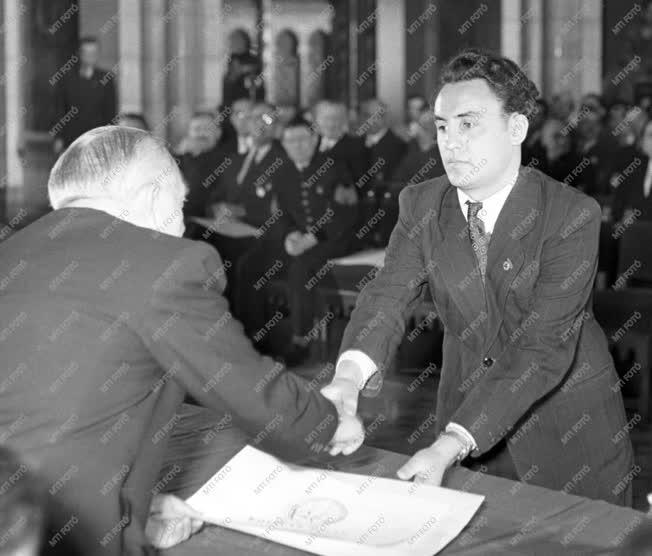1951-es Kossuth-díjasok - Toldi István