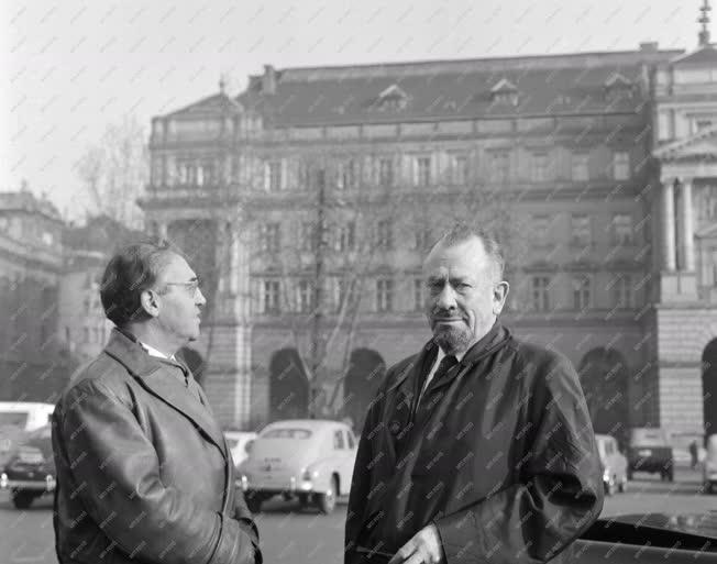 Kultúra - John Steinbeck Nobel-díjas amerikai író Budapesten