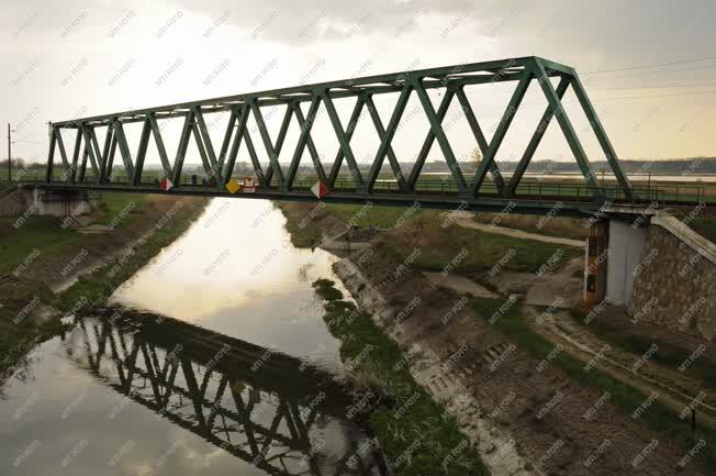 Simontornya - Sió csatorna vasúti híd