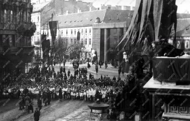 Ünnep - Május elseje 1919-ben