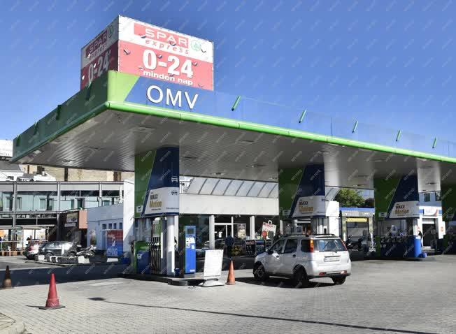 Közlekedés - Budapest -  OMV benzinkút