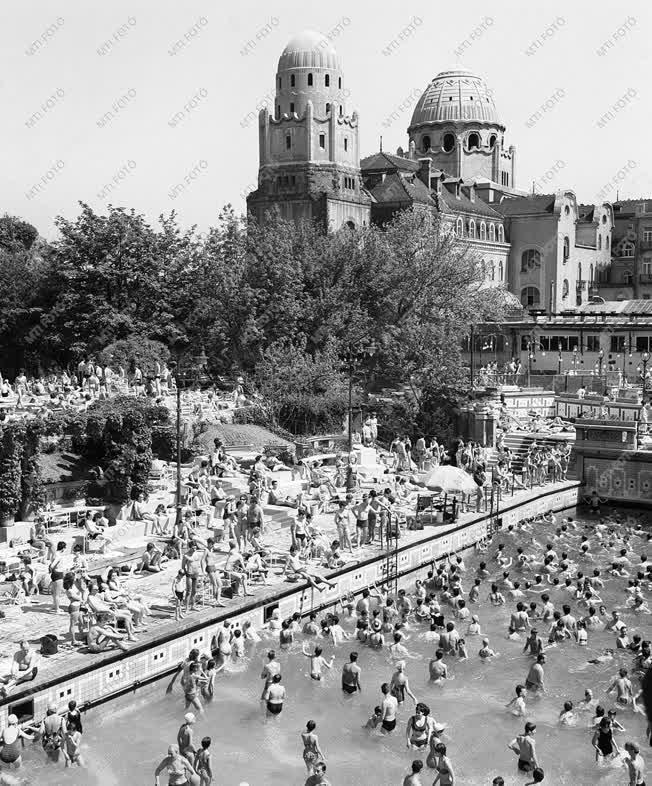 Városkép-életkép - A Gellért fürdő