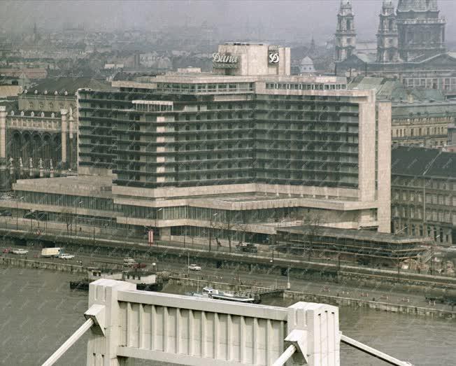 Városkép - Budapest - Hotel Duna Intercontinental