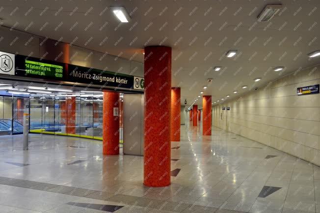 Közlekedés - Budapest - A Móricz Zsigmond körtéri metrómegálló