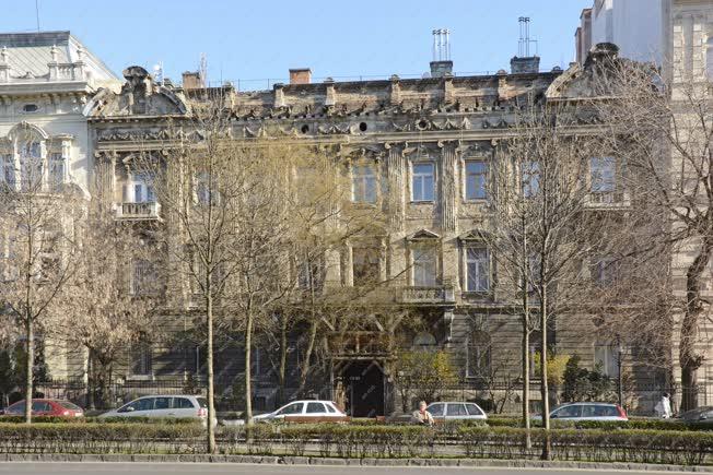 Épület - Budapest - Lakóépület az Andrássy út 91-ben