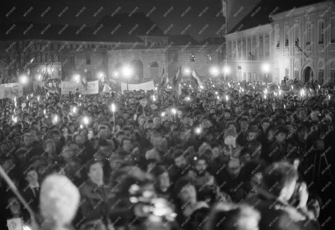 Demonstráció - Alternatív szakszervezetek - MDF-nagygyűlés