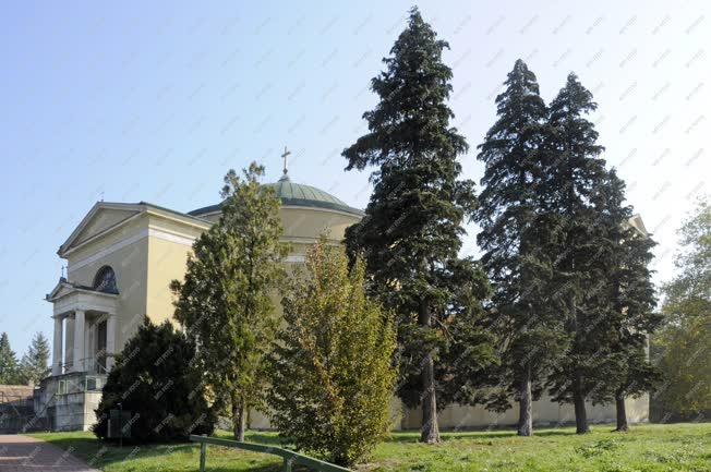Egyházi épület - Ganna - Plébániatemplom és mauzóleum
