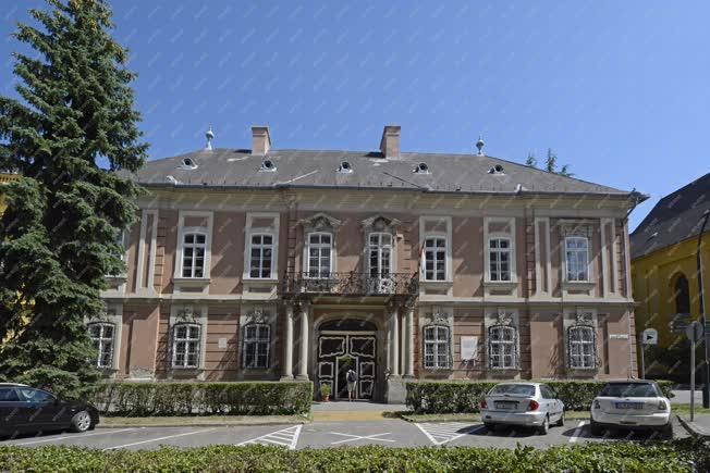 Épület - Eger - A nagypréposti palota