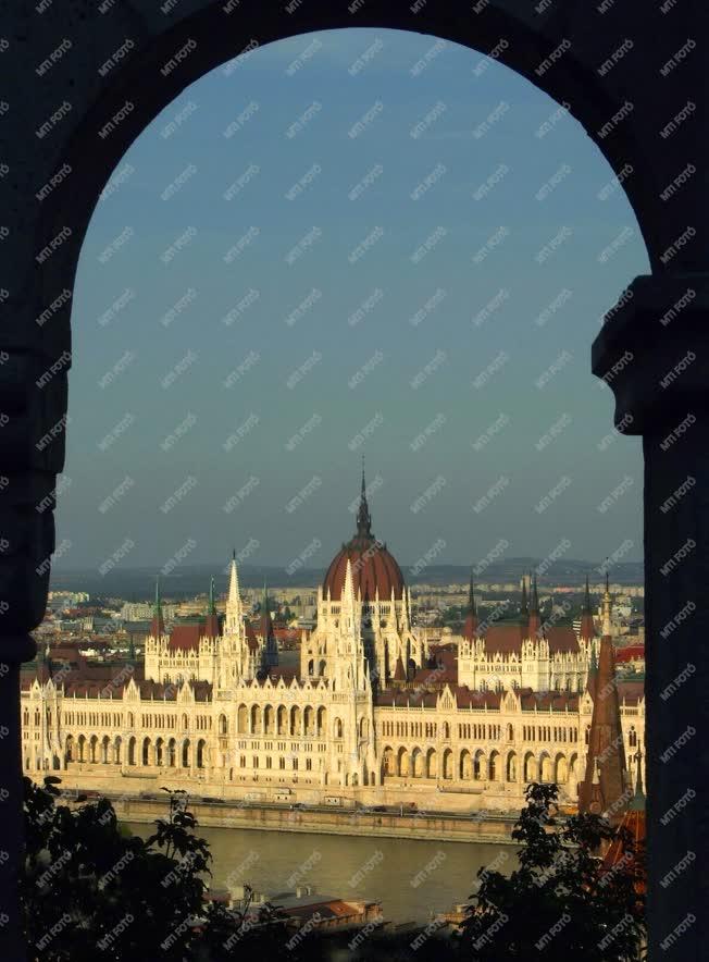 Budapest - Műemlék - Parlament
