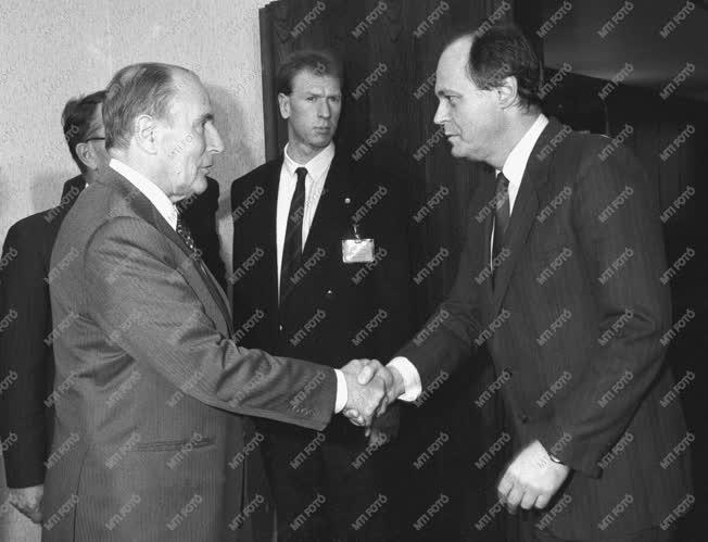 Külpolitika - F. Mitterrand látogatása Magyarországon 
