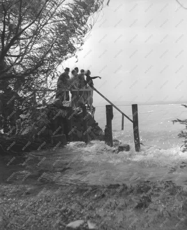 Vakáció - A Kőbányai Gyógyszerárugyár dolgozói a Balaton