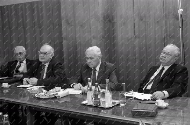 Belpolitika - Az MSZMP és a Münnich Ferenc Társaság megbeszélése