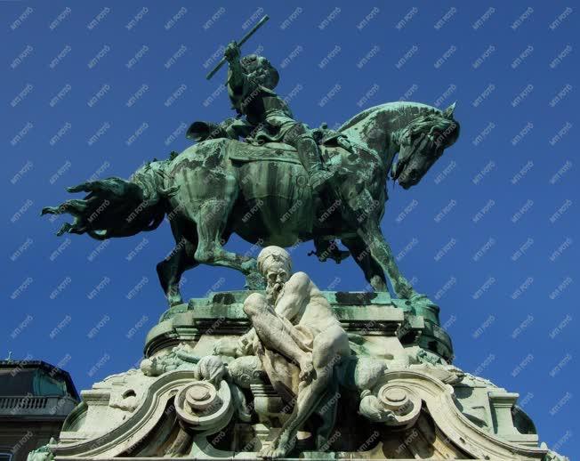Köztéri szobor - Budapest - Savoyai Jenő emlékműve