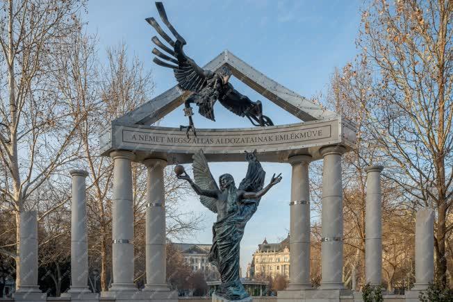 Emlékmű - Budapest - A német megszállás áldozatainak emlékműve