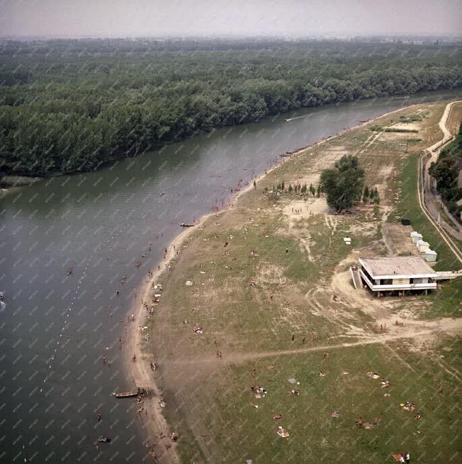 Szabadidő - Tájkép - Győri Duna-strand