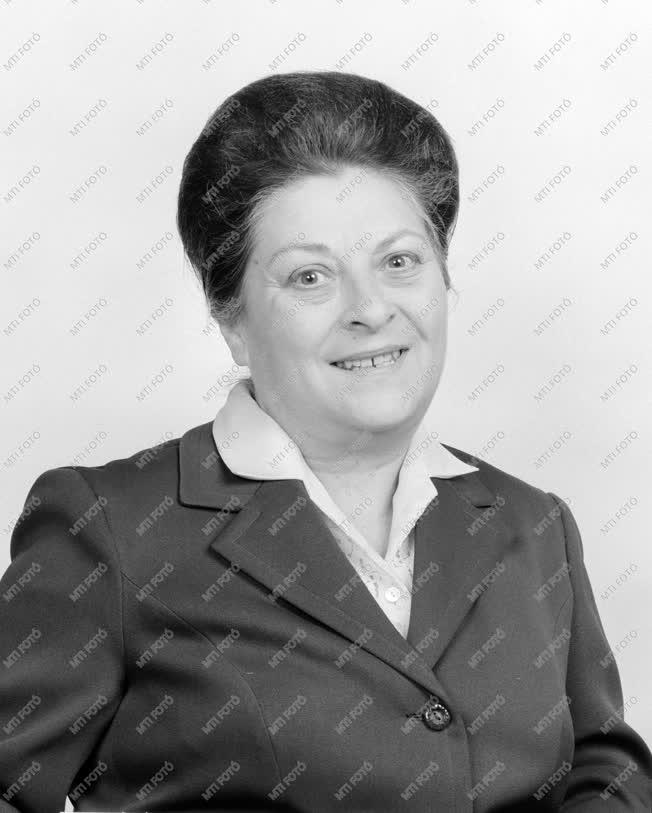 1983-as Állami Díjasok - Végh Sándorné (Neubrandt Erzsébet)