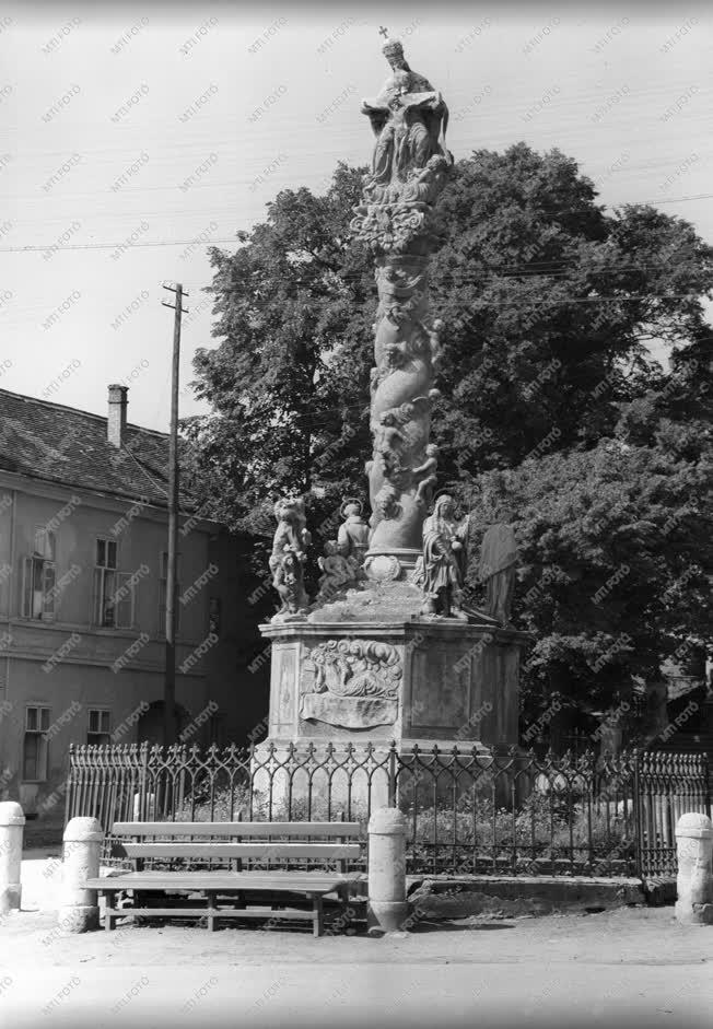 Művészet - Szentháromság szobor Kőszegen