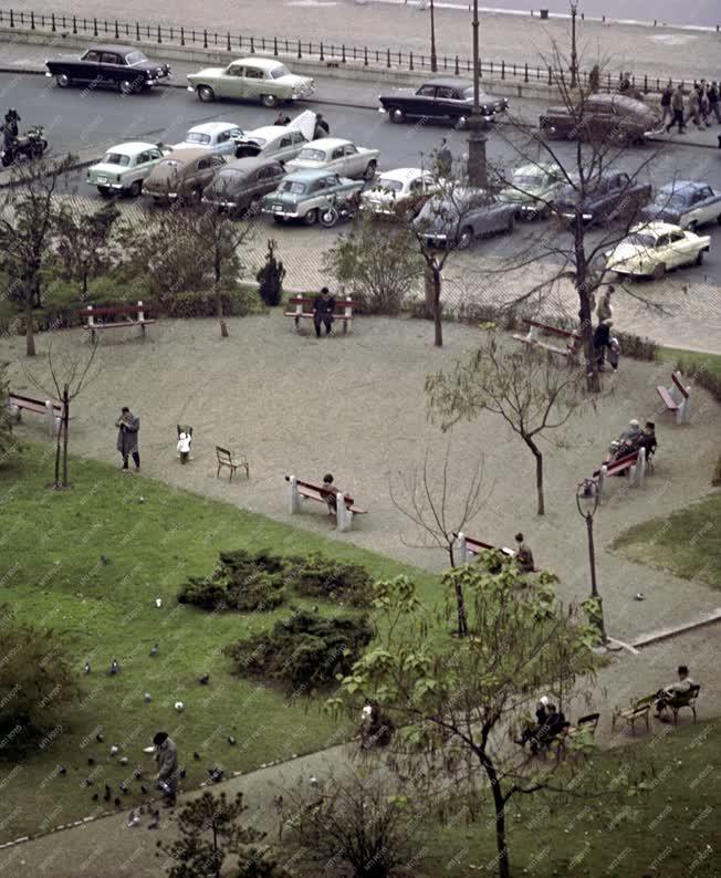 Városkép - Budapest - Park a Margit hídnál