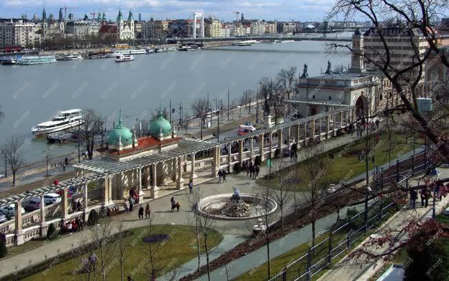 Városkép - Budapest - A Várkert Bazár és a Várkert Kioszk 
