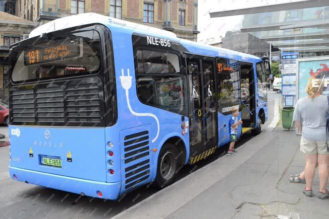 Közlekedés - Budapest - Elektromos autóbusz