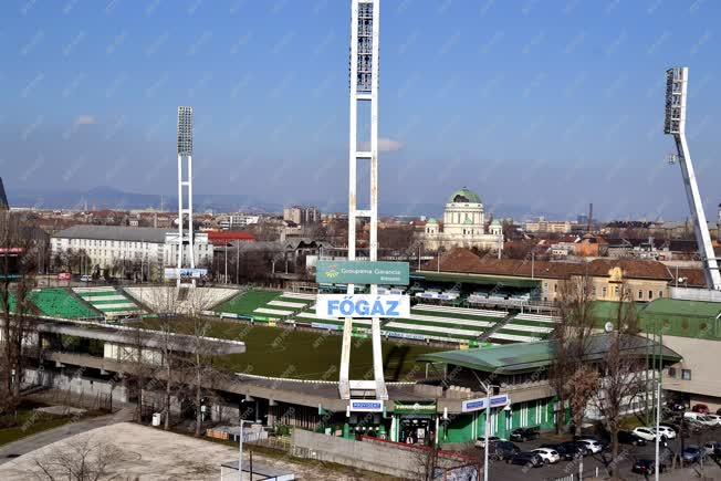 Sport - Bontás előtt az Albert Stadion